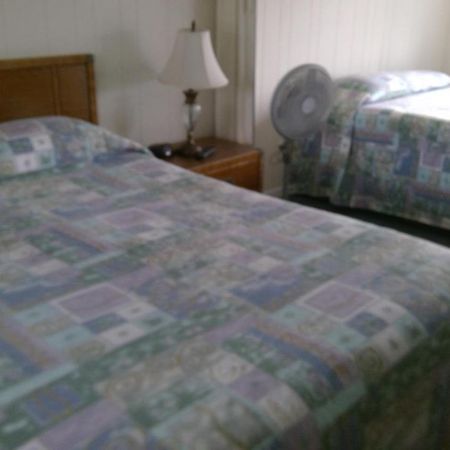 Village Green Motel ยาร์มัธ ภายนอก รูปภาพ